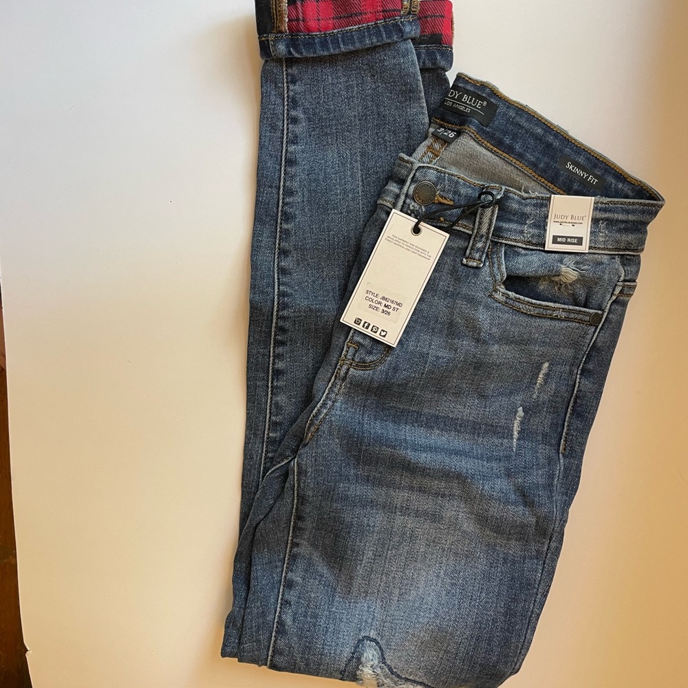 BNWT Judy Blue Buffalo plaid skinnies